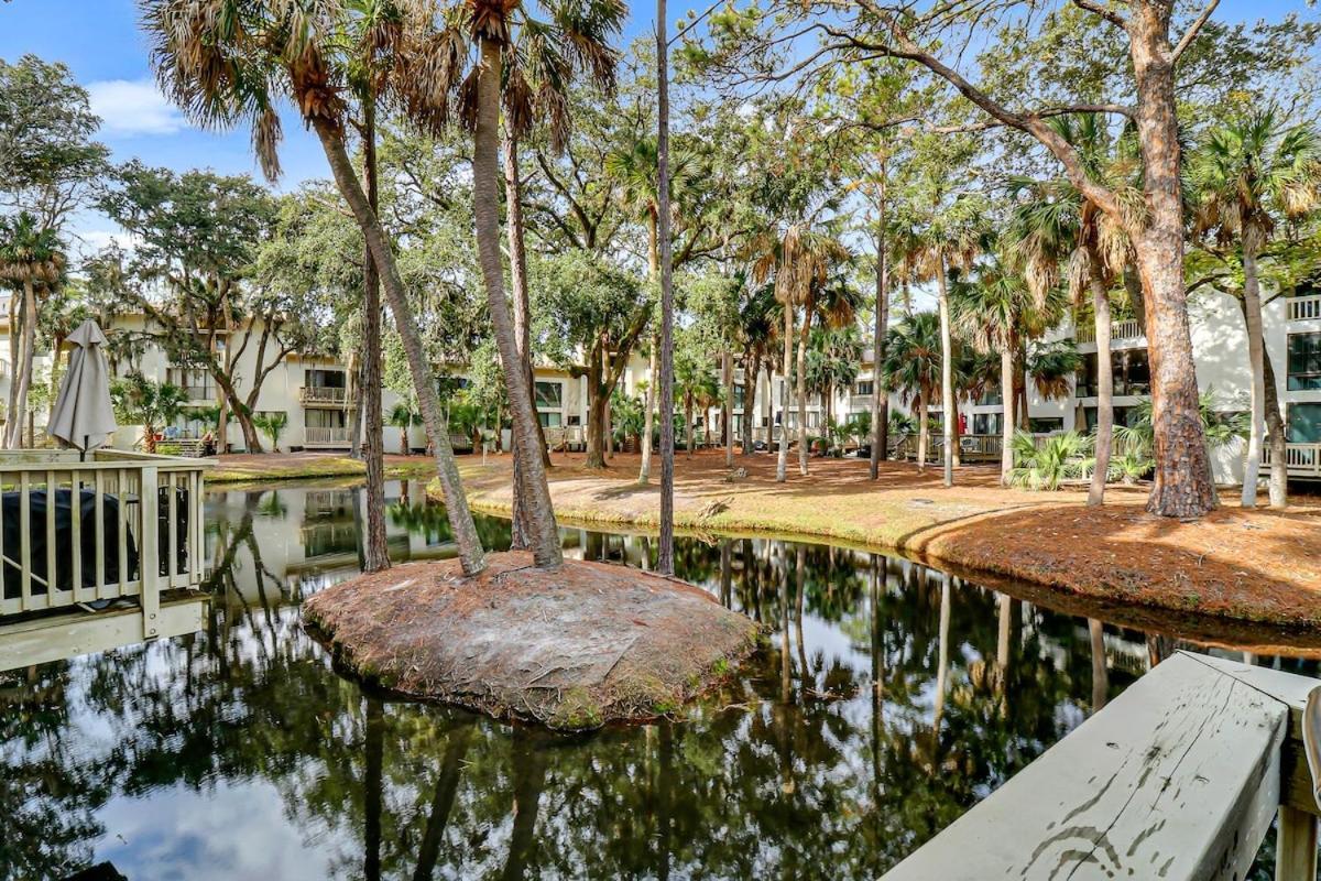 Lagoon View Villa 2 Bd 2 & One Half Bath Steps To The Beach Île de Hilton-Head Extérieur photo